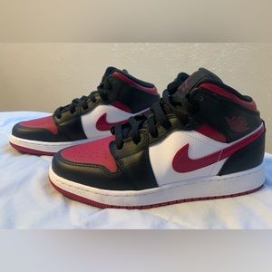 Red Air Jordan 1 Mid ‘Noble Red’